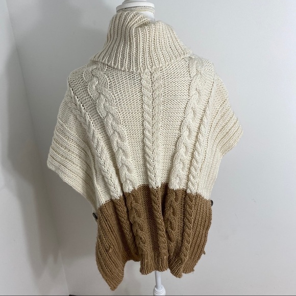 BCBGeneration Cable Knit Poncho Sweater One Size Tan Ivory Cream - Picture 4 of 7